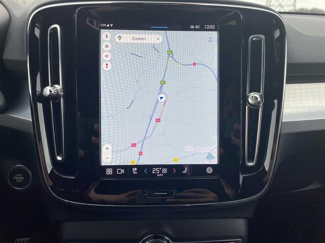 Volvo XC40 Plus, B4 Mild hybride, Benzine, Dark
