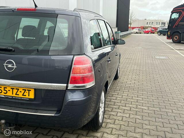 Opel Zafira TREKHAAK CARPLAY APK AIRCO 7PERS CRUISE 270D KM