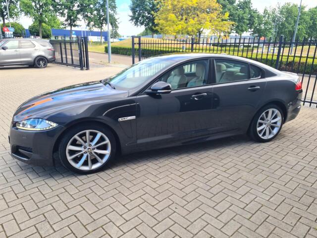 Jaguar XF 2.2D Sportspack