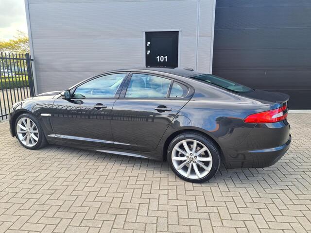 Jaguar XF 2.2D Sportspack