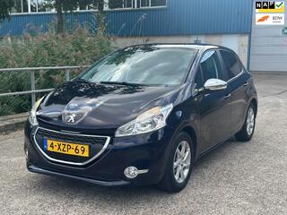 Peugeot 208 1.2 PureTech Style20145-deursNaviNAP 1 jaar APK