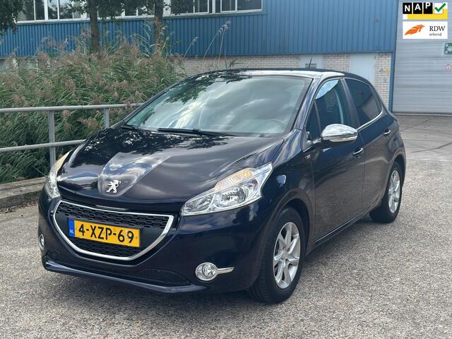 Peugeot 208 1.2 PureTech Style20145-deursNaviNAP 1 jaar APK