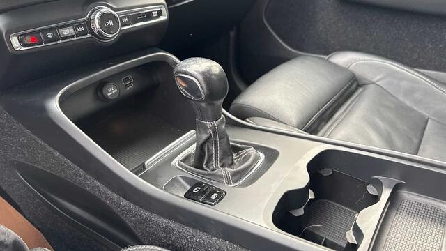 Volvo XC40 R-Design T3 3YEAR WARRANTY