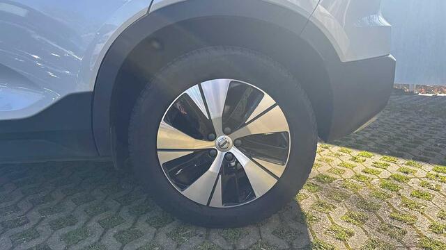 Volvo XC40 Momentum Pro, T2 Geartronic 3YEAR WARRANTY