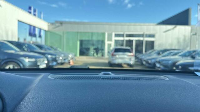 Volvo XC40 Momentum Pro, T2 Geartronic 3YEAR WARRANTY