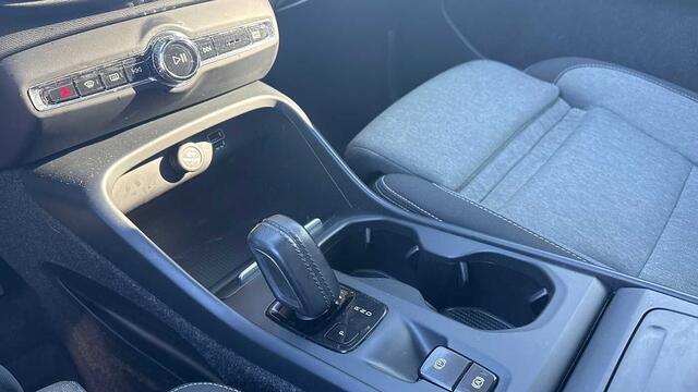 Volvo XC40 Momentum Pro, T2 Geartronic 3YEAR WARRANTY