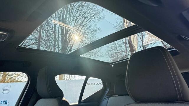 Volvo XC40 Momentum Pro, T2 Geartronic 3YEAR WARRANTY
