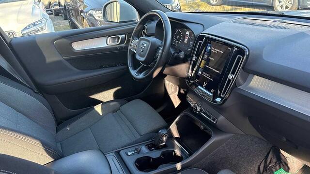 Volvo XC40 Momentum Pro, T2 Geartronic 3YEAR WARRANTY
