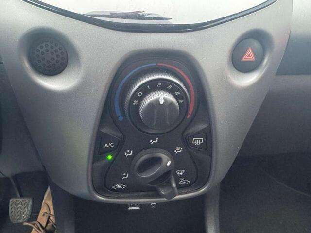 Toyota Aygo 5 d. 1,0 VVT-i 5MT x-play LHD