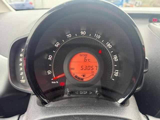 Toyota Aygo 5 d. 1,0 VVT-i 5MT x-play LHD
