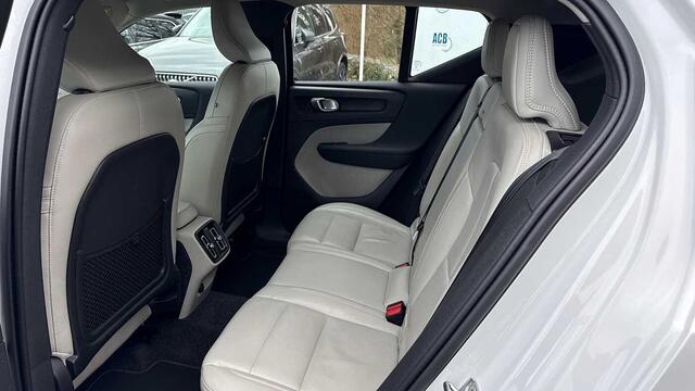Volvo XC40 Momentum Pro, T2 Geartronic 3YEAR WARRANTY