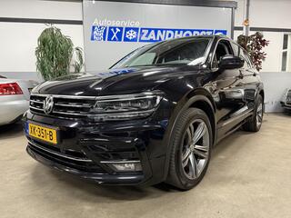 VOLKSWAGEN TIGUAN 1.4 TSI ACT Highline Business R exterieur // 19 inch // virtual dash