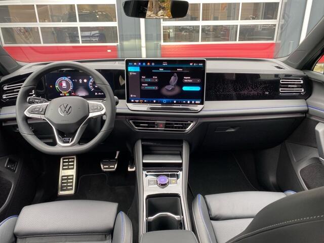 Volkswagen Tiguan 1.5 TSI EHYBRID R-LINE BLACK-OPTIK LEDER/PANO-DAK/TREKHAAK/LEDER/360-C