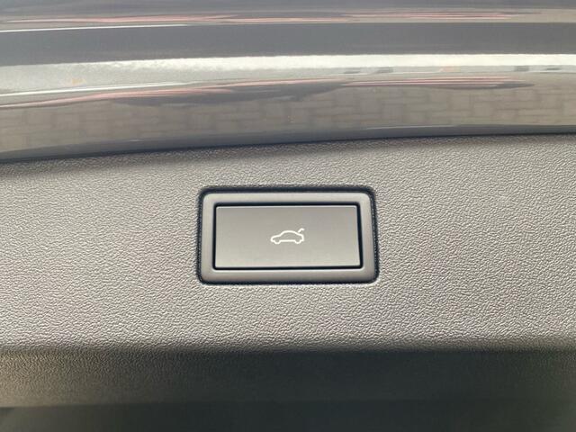 Volkswagen Tiguan 1.5 TSI EHYBRID R-LINE BLACK-OPTIK LEDER/PANO-DAK/TREKHAAK/LEDER/360-C