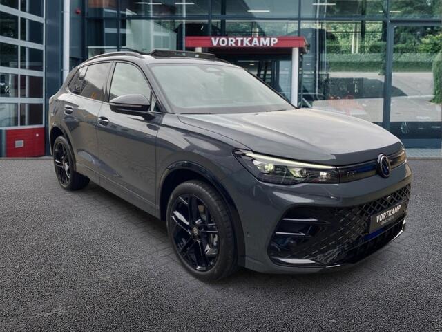 Volkswagen Tiguan 1.5 TSI EHYBRID R-LINE BLACK-OPTIK LEDER/PANO-DAK/TREKHAAK/LEDER/360-C