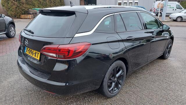 Opel Astra SPORTS TOURER+