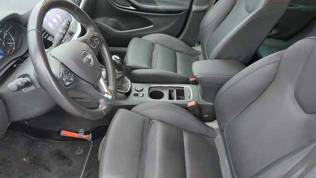 Opel Astra SPORTS TOURER+