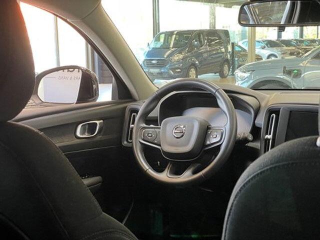 Volvo XC40 T2 Momentum App ConnectDigital CockpitSensoren achter