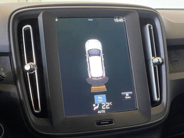 Volvo XC40 T2 Momentum App ConnectDigital CockpitSensoren achter