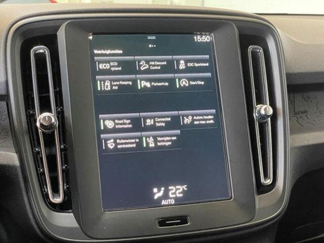 Volvo XC40 T2 Momentum App ConnectDigital CockpitSensoren achter