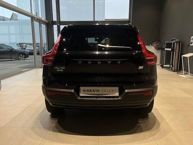 Volvo XC40 Recharge Ultimate, T4 plug-in hybrid, Électrique/essence, Dark