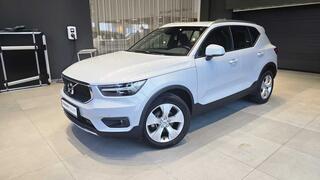 VOLVO XC40 XC40 Momentum Pro, T2 (manual)