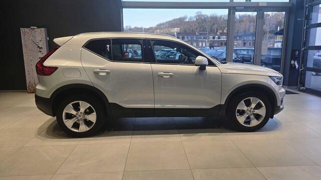 Volvo XC40 Momentum Pro, T2 manual
