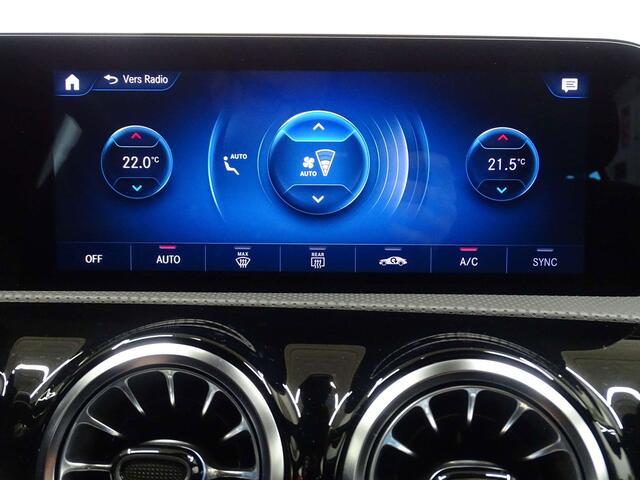 Mercedes-Benz CLA-Klasse 180 d ShootingBrake Luxury GTRONIC FULL LED-CUIR-NAVI