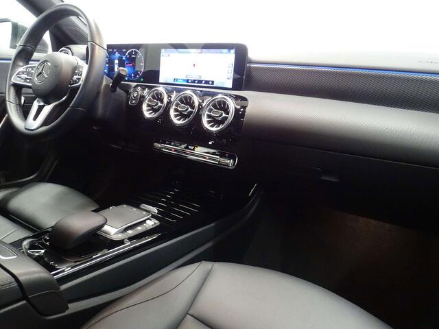 Mercedes-Benz CLA-Klasse 180 d ShootingBrake Luxury GTRONIC FULL LED-CUIR-NAVI