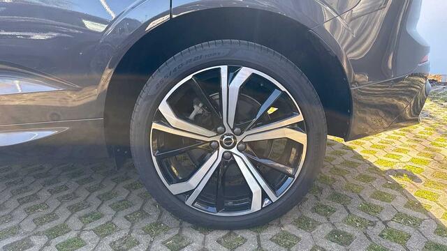 Volvo XC60 Recharge R-Design, T8 AWD Plug in Hybride 3YEAR WARRANTY