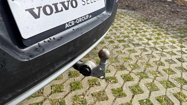 Volvo XC40 Momentum Pro, B4 mildhybrid 3YEAR WARRANTY