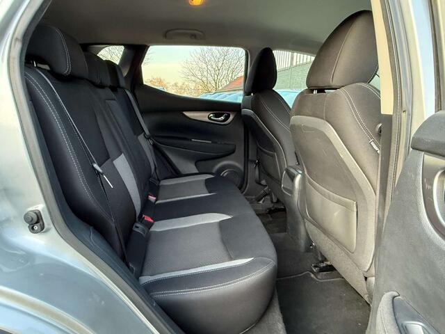 Nissan Qashqai 1.5 dCi N-Connecta /Navi/Cam�ra/Led/J.a/Tva/Gar./