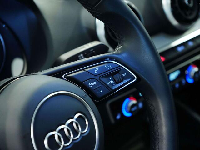 Audi Q2 S-Line 35TFSI DSG|LED|Park.Assist|CAM|Si�ges.CH