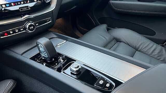 Volvo XC60 Recharge Plus Dark, T6 AWD Plug-in Hybrid 3YEAR WARRANTY