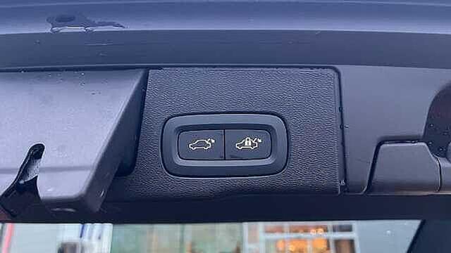 Volvo XC60 Recharge Plus Dark, T6 AWD Plug-in Hybrid 3YEAR WARRANTY