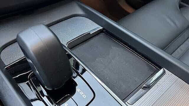 Volvo XC60 Recharge Plus Dark, T6 AWD Plug-in Hybrid 3YEAR WARRANTY