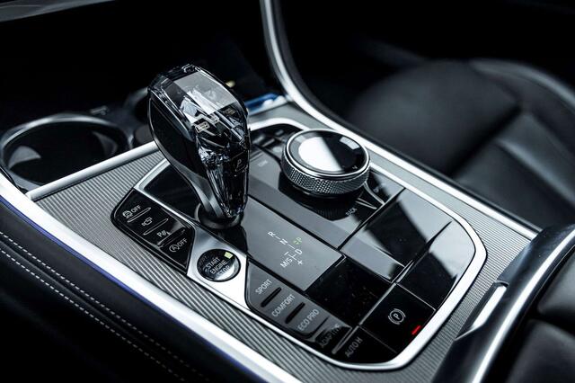 BMW 8-Serie 840 iAS Gran Coup�  M Pack  HUD  Pano  360�