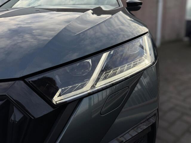 Skoda Octavia 1.4 TSI RS iV PHEV Business ACC / PDC / LED / RS KUIPSTOELEN / 180 KW / 245PK
