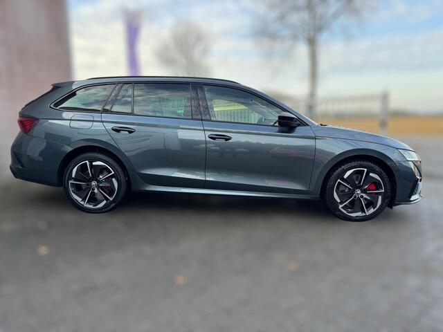 Skoda Octavia 1.4 TSI RS iV PHEV Business ACC / PDC / LED / RS KUIPSTOELEN / 180 KW / 245PK