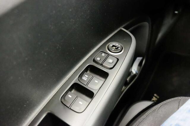 Hyundai I 10 1.0i # AIRCO, BLUETOOTH, CRUISE, USB