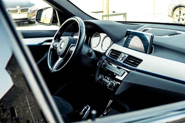 BMW X1 2.0i | sDrive | M Sport | Sportstoel | Shadow Line
