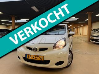TOYOTA AYGO 1.0-12V Comfort Nwe Apk Automaat Airco Navi
