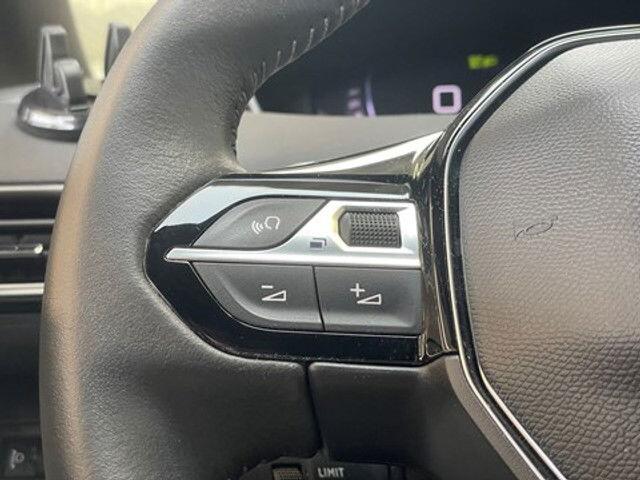 Peugeot 5008 1.2 Allure Pack 130 CameraApp ConnectHead-up Display