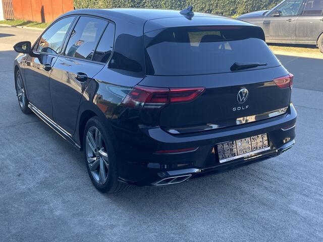 Volkswagen Golf R-Line Mhev