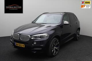 BMW X5 M50d 2014 | Panoramadak | LED Xenon | Harman Kardon | Elektrische stoelen | Trekhaak | Navigatie | Achteruitrij Camera | Bearklock | Stuurwiel Bediening | Drive Select | Boekjes