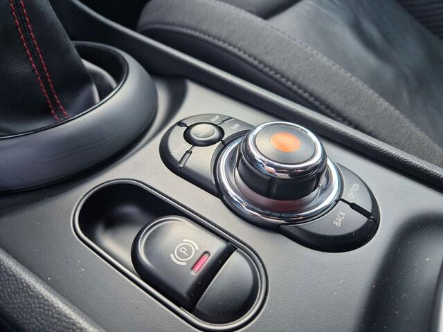 Mini Clubman Cooper S 2.0LEDERJCW PAKKETLEDERKEYLESSFULL LEDPDC