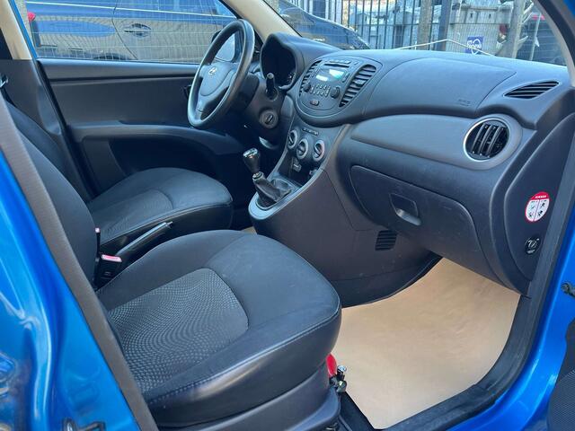 Hyundai I 10 1.0i BlueDriveCLIMAUSBAUX garantie 12M