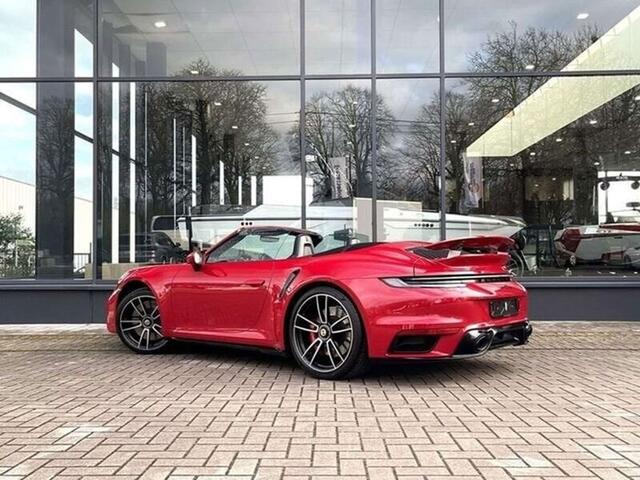 Porsche 992 