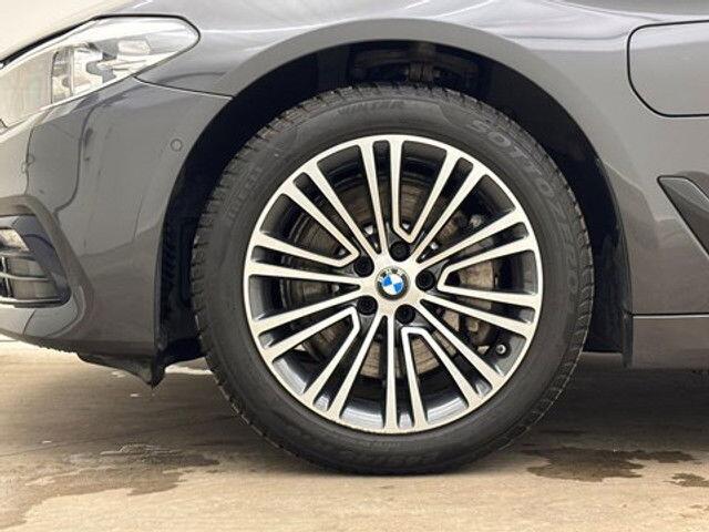 BMW 5-Serie 530 eA Perfomance line Leder GPS Camera verw.Zetels Alu