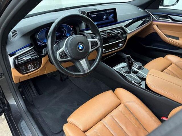 BMW 5-Serie 530 eA Perfomance line Leder GPS Camera verw.Zetels Alu